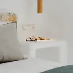 Flo Villa *