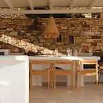 Flo Villa